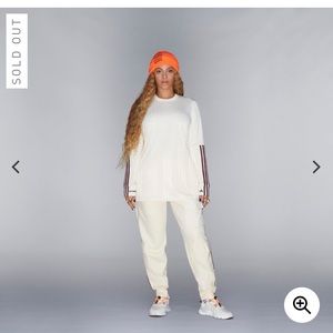 IVY PARK x Adidas Soccer Jersey ( L )